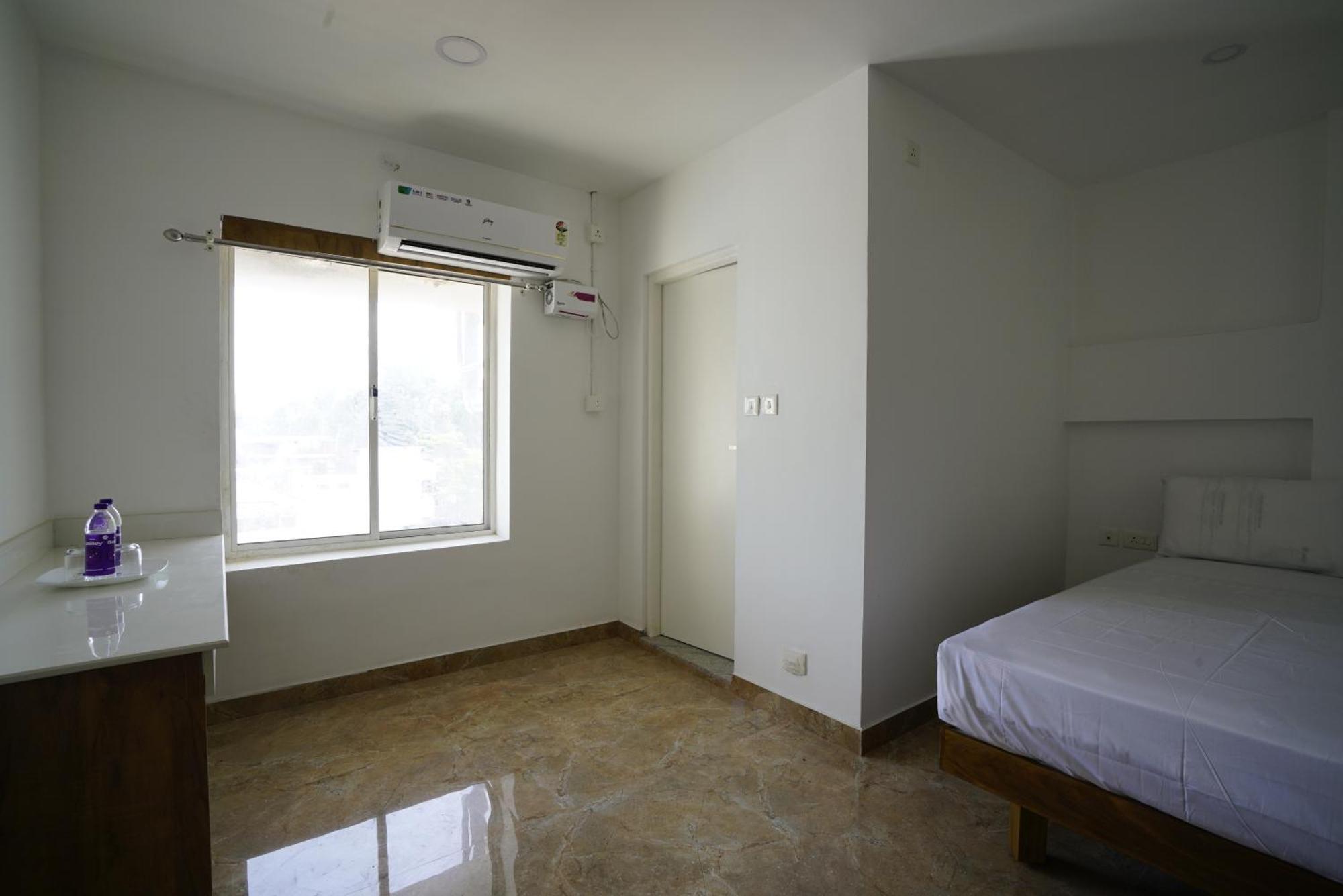 Quilon Residency Kundara Perumanseri Exterior foto